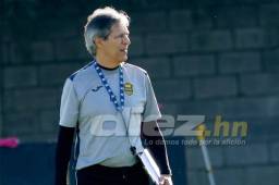 Carlos Restrepo espera completar su plantilla en la próximas horas.