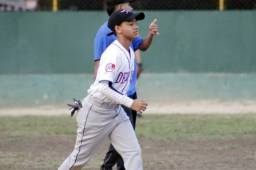 Gustavo Miralda disputó el V Torneo Abierto de Slowpitch y contó su historia de lucha contra el cáncer. Foto Cortesía HonduSports