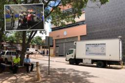 Este domingo en horas de la madrugada se confirmó la muerte del cuarto aficionado por incidentes en las afueras del Estadio Nacional. Fotos Ronald Aceituno