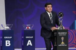 Diego Maradona fue el invitado especial en la gala del sorteo del Mundial de Corea del Sur Sub 20.