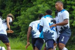 Joshua Vargas durante el amistoso de Honduras Progreso en plena pretemporada.