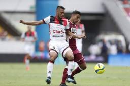 El volante catracho no tuvo un buen partido ante el Saprissa.