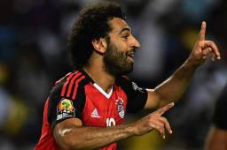 Mohamed Salah celebrando un gol con la Selección de Egipto, con la que jugará el Mundial de Rusia 2018.