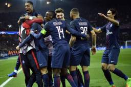 PSG hizo valer su localía y apabulló 4-0 al Barcelona en París.