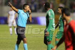 Yustin Arboleda criticó el trabajo arbitral tras perder ante Olimpia.
