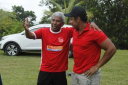 Héctor Castellón dirigió un año al Vida de la Ceiba.