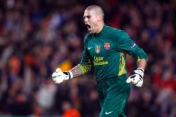 Víctor Valdés se retira del fútbol profesional a sus 35 años de edad.