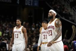LeBron James no podrá jugar en el inicio del 2015 con su equipo los Cavaliers. (Foto: AFP).