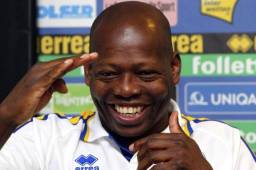Faustino Asprilla presentó sus condones marca 'Tino'.