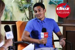 Andy Najar habló en exclusiva con Diez, aquí en la charla con Jenny Fernández. Foto: Neptalí Romero.