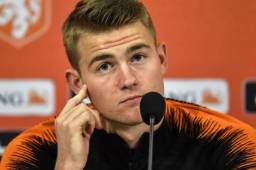 De Ligt está concentrado con la selección de Holanda y dejó en el aire su futuro.