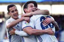 Los jugadores del Real Madrid celebran la victoria frente al Éibar en la liga de España que los coloca en la primera posición de la liga. Foto AFP