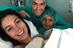 Cristiano presento a su nueja hija por medio de las redes sociales.