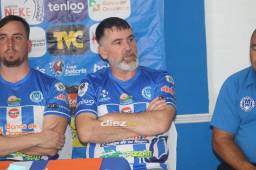 Fernando Araújo fue presentado oficialmente como nuevo entrenador de Victoria: “Queremos estar en la fiesta grande”