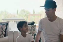 Cristiano Ronaldo evita decirle la verdad a su hijo porque considera no es momento para hacerlo.