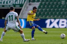 Cádiz empató 1-1 en casa del Elche y llegó a 15 unidades en España.