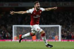 Giroud fue el auntor del tanto con el que Arsenal venció al Leicester.