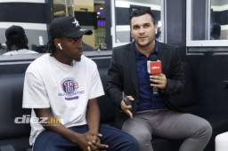 Alberth Elis habló con DIEZ antes de su viaje a Estados Unidos para integrarse a la pretemporada del Houston Dynamo. FOTOS: Neptali Romero.