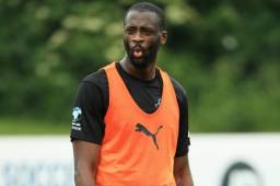 Yaya Touré está envuelto en polémica luego de querer enviar damas de compañía al hotel donde se hospedan.