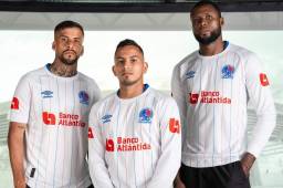 El equipo merengue usará tres camisetas en la próxima temporada, pero una de ellas no se podrá adquirir hasta el mes de julio. ¿Cuál es la razón?