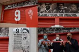 La puerta 9 del estadio Enrique Roca del Real Murcia llevará a partir de hoy el nombre de Roberto 'Macho' Figueroa. Fotos @realmurciacfsad