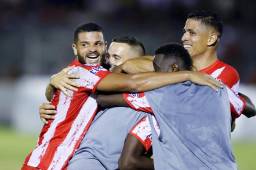 Los rojos del Vida recurrieron al Sub-20 Jafeth Munguía para arrancarle un punto al Platense.