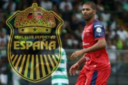 Álvaro Saborío, de 36 años, no quiso llegar a Honduras y por eso Real España fichó a Rony Martínez.