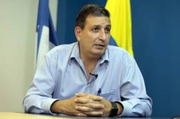 Jorge Salomón aseguró que a más tardar en diciembre se anunciará al nuevo técnico de Honduras y en enero arrancará el proceso. Foto DIEZ