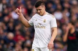 Jovic solo registra dos goles desde que llegó al Real Madrid y actualmente está lesionado.