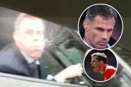 El momento donde Carragher escupe a un auto que iba a su lado, el escupitajo cayó en la cara de una niña de 14 años.