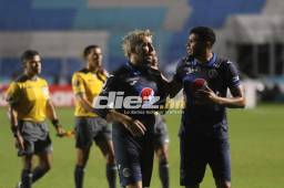 Agustín Auzmendi fue la gran figura de Motagua ante Saprissa por su doblete. Foto: Alex Pérez