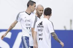 Los jugadores argentinos, Ángel Di María, Javier Mascherano y Leo Messi en el entrenamiento en Rusia. Foto AFP