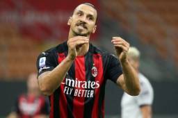 Ibrahimovic sigue positivo en COVID-19.