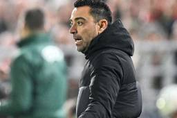 Xavi Hernández, entrenador del Barcelona, dice que hay que ser críticos tras la derrota ante el Amberes. Foto: AFP