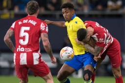 Choco Lozano le marcó al Atlético de Madrid en la Liga española.