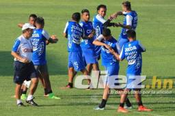 Jorge Luis Pinto no pedió ningún detelle en el primer entreno en México.