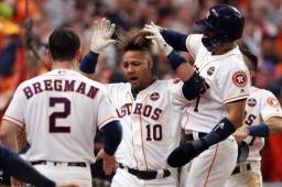 Astros buscarán sentenciar la Serie Mundial en el estadio de Los Ángeles Dodgers. El juego de este martes promete estar más vibrante que nunca. Fotos AFP