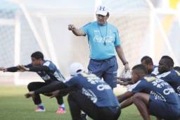 El entrenador de la Selección de Honduras, Jorge Luis Pinto, trabajará durante tres días con jugadores del campo nacional en un microciclo en San Pedro Sula.
