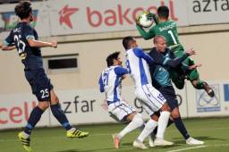 Roger Rojas no pudo estrenarse como goleador con el Sabah.