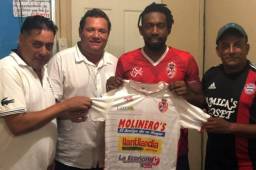 Johnny Palacios lució por primera vez la camisa de Real Sociedad y jugará junto con su hermano Wilson, tal y como lo hicieron en Olimpia y la Selección de Honduras.