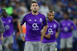 El Porto fue multado porque el volante mexicano Héctor Herrera llegó tarde a una entrevista. Esto le tocará pagar.