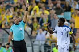 Maynor Figueroa atizó contra el árbitro argentino Néstor Pitana tras la eliminación de Honduras ante Australia en Sídney.