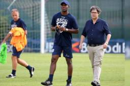 David Suazo fue destituido tras dirigir únicamente tres partidos al Brescia en Serie B de Italia.