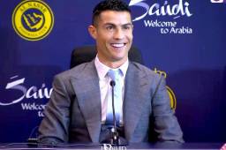 Cristiano Ronaldo se mostró feliz durante su presentación el Al Nassr de Arabia Saudita.
