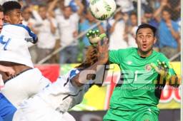 Keylor Navas sacó varias ocasiones de gol de Honduras en el estadio Morazán de San Pedro Sula.