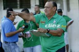 Carlos Caballero no quedó contento con el trabajo del árbitro.