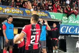 Roger Rojas salió ovacionado del estadio Alejandro Morera Soto.