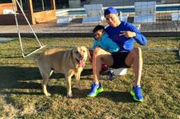 Cristiano Ronaldo junto a su hijo, Cristiano Jr y su perro Marosca.
