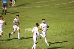 Golazo de Jorge Álvarez digno de una final: Fusiló a Leonel Moreira, quien solo adornó la jugada