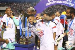Gabriel Araújo volvió a ganar un nuevo título con la camisa del Olimpia. Foto DIEZ: Andro Rodríguez